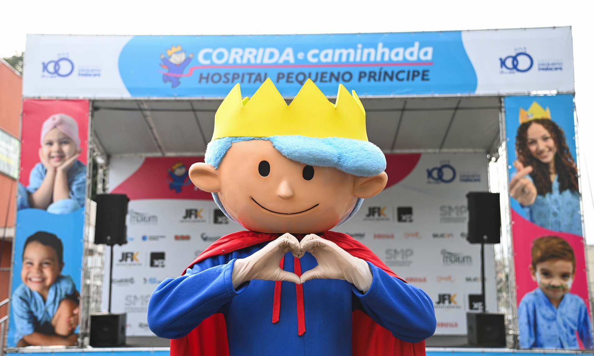 JOVI celebra parceria com o Hospital Pequeno Príncipe em apoio à saúde infantil