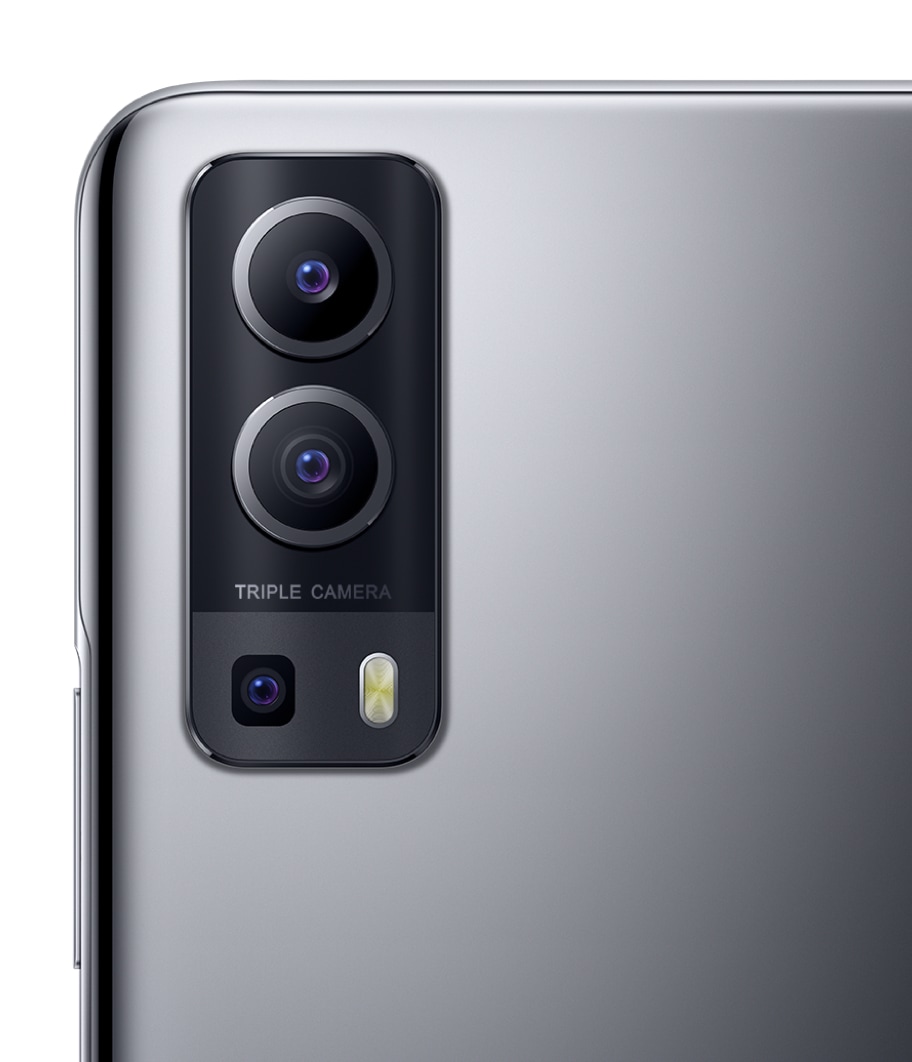 Bộ 3 camera sau trên mặt lưng vivo Y52