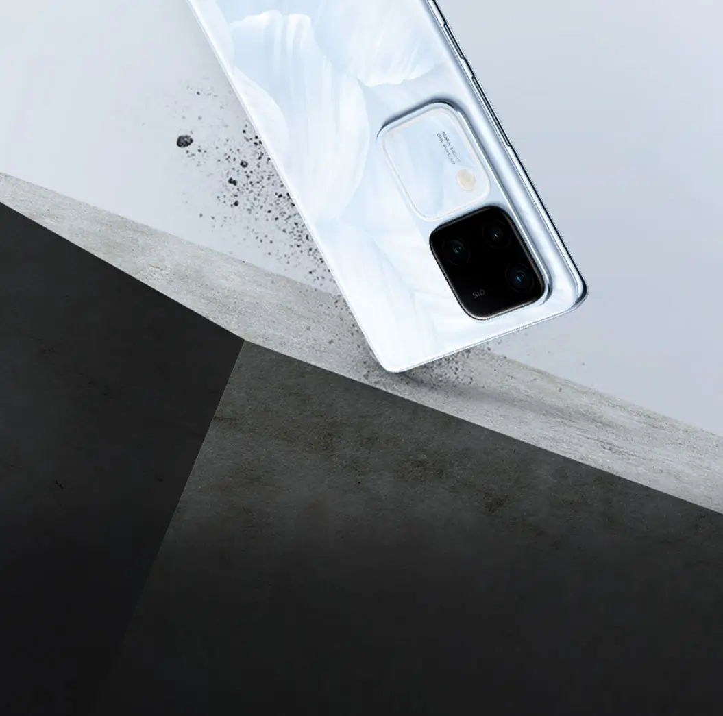 kapsamlı yastıklama yapısına sahip vivo V30