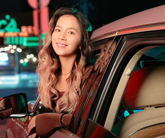 distant portrait by vivo V30 without distance-sensitive lighting