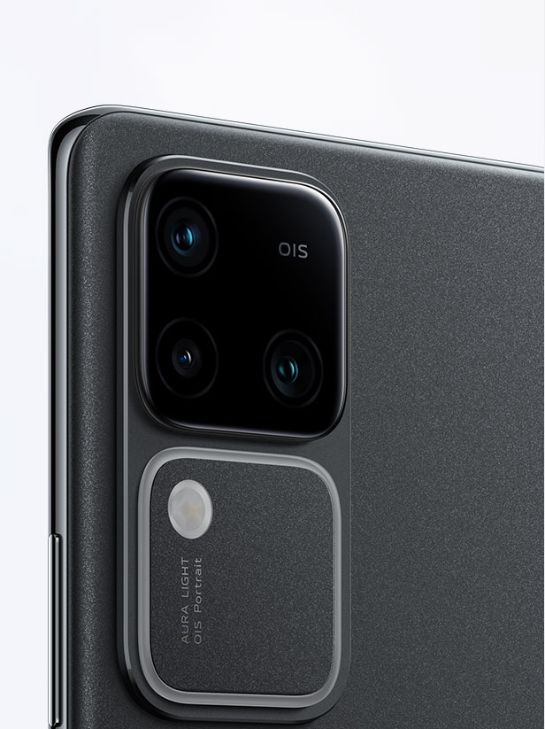 vivo V30 in color noble black