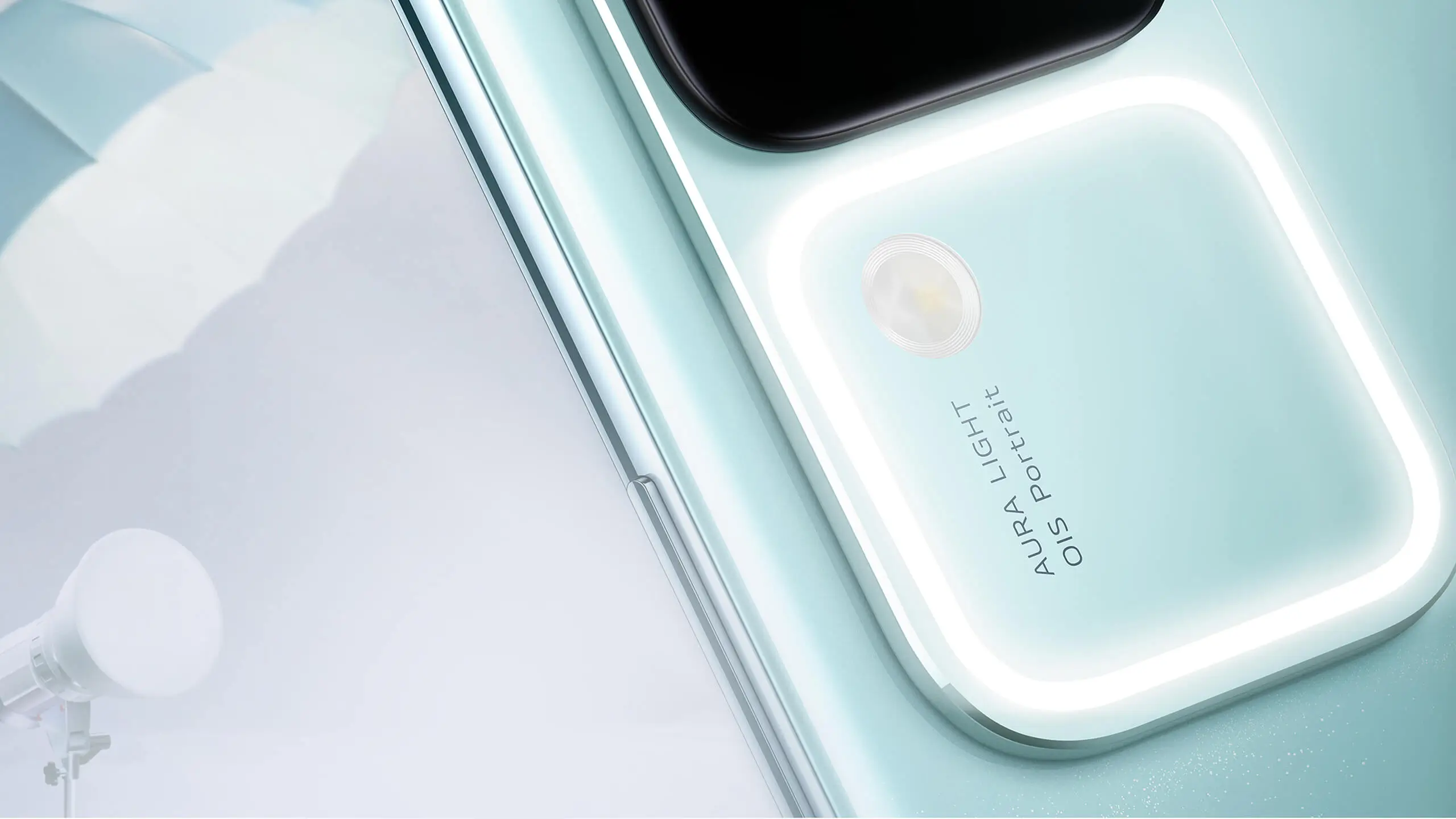 vivo V30 captures studio-quality aura light portrait